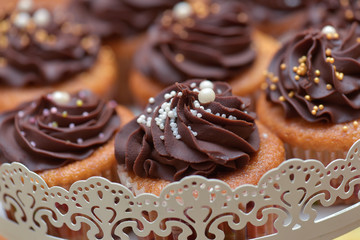 Muffins with dark chocolate cream