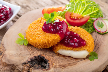 Gebackenes Camembert © karepa