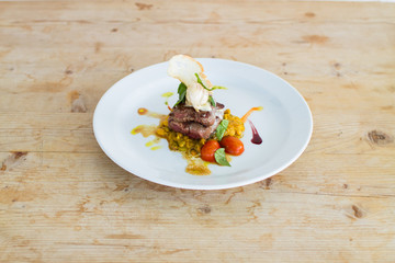 catering, Exotische Küche, Chefkoch, Palmen, Palmenblätter, Fischgericht, Fleischgericht,...