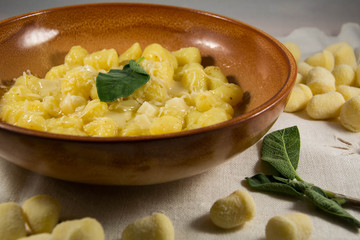 gnocchi alla bava