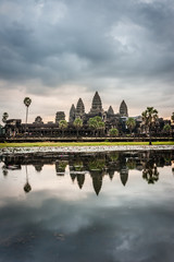 Obraz premium raincloud over Angkor Wat , Landmark in Siem Reap, Cambodia. Angkor wat inscribed on the UNESCO World Heritage List in 1992