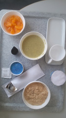 Frühstück im Krankenhaus,