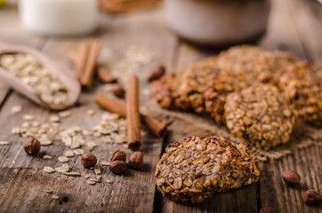 Oatmeal cookies with banana and cinnamon
