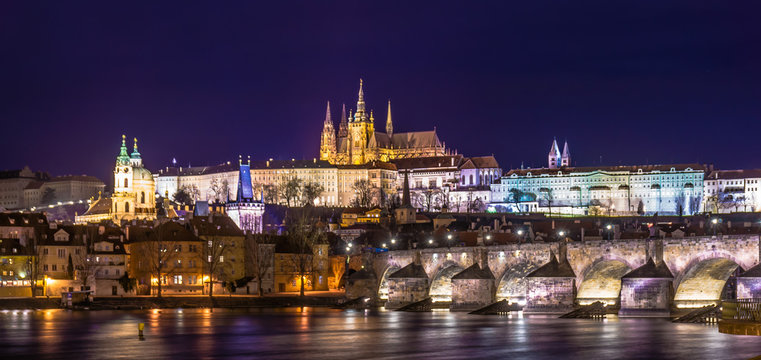 City skyline with hradcany castle at night, Prague, Czech Republic