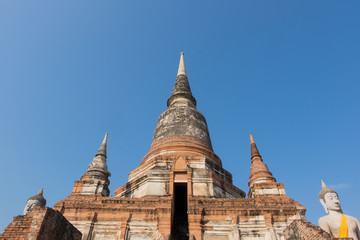 Fototapeta premium Wat Yai Chai Mongkhon, the historical Park of Ayutthaya, Phra Na