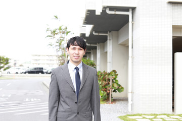 笑顔のビジネスマン
