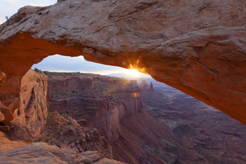 Fototapeta na wymiar Arche de Mesa / Parc national de Canyonlands