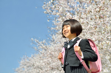 新一年生の女の子(桜)
