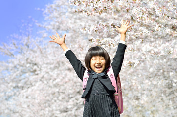 新一年生の女の子(桜)