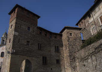 Fototapeta na wymiar Mura del Castello di Tagliolo Monf.