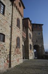 Fototapeta na wymiar Mura d'Ingresso del Castello di Tagliolo