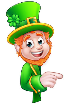 Leprechaun St Patricks Day Cartoon Mascot Pointing
