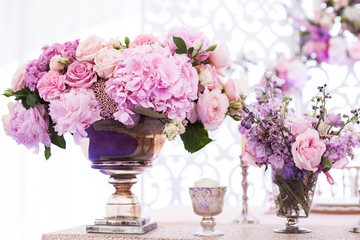 flower decorations for holidays and wedding dinner