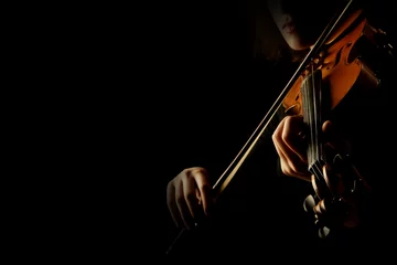 Poster Sammlungen Geigenspieler Geiger spielende Hände hautnah isoliert