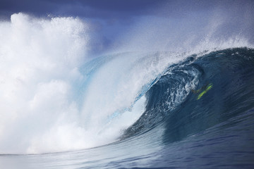 Vague de Teahupoo / Tahiti