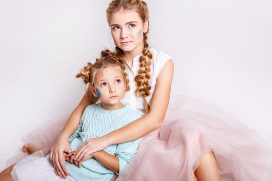 Photo Series, dear sisters in pastel colors, glitter.