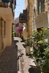 Fototapeta na wymiar Alleyway in Chania, Crete