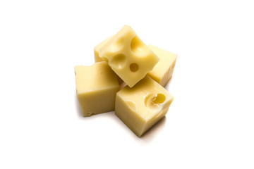 Käsewürfel isoliert auf weiß