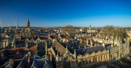 Fototapeta na wymiar Cityscape of Oxford, a city in South East England, county town of Oxfordshire. Panoramic view of Oxford city.