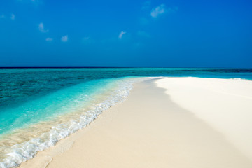 Alidhoofaru sandbank, Maldives