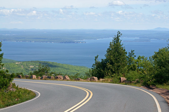 Road To Acadia National Park On Cadillac Mountain. State Of Maine, USA