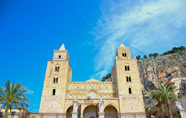 Cefalù, paese marittimo e turistico di Palermo - Sicilia