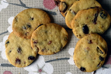 Homemade cranberry butter crunchy cookies in Easter eggs shape