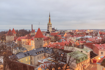 Obraz premium aerial view of the old and modern city, Tallinn