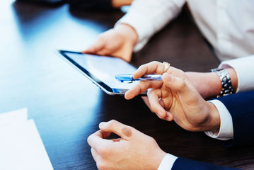 Using the computer digital students during the task