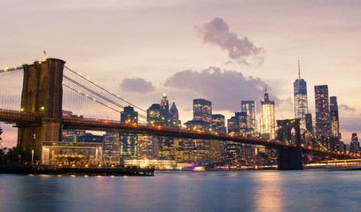 Obraz na płótnie Canvas Brooklyn Bridge and Lower Manhattan in New York City
