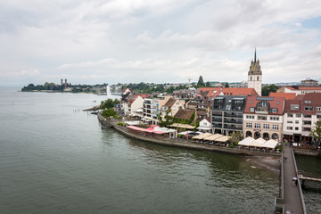 Fototapeta na wymiar Aussicht auf Friedrichshafen am Bodensee, Deutschland