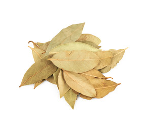 Fototapeta premium Pile of dried bay leaves isolated