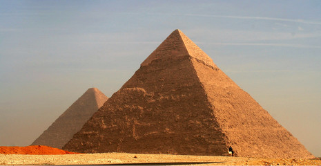Obraz na płótnie Canvas The Great Pyramids on The Giza Plateau