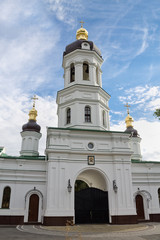 Fototapeta na wymiar bell tower of the Christian Orthodox Church in Kiev, Ukraine