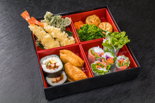 行楽弁当　 Food of good holiday making lunch box
