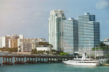 Fototapeta na wymiar Port in downtown of Miami