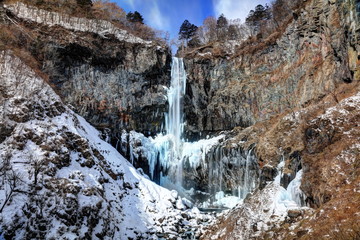 Obraz na płótnie Canvas 冬の華厳の滝