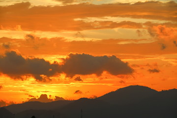 Obraz premium sky in sunset and cloud beautiful colorful evening nature