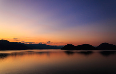 Fototapeta premium scenery of lake and mountain