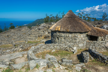 Monte Santa Tecla (A Guardia, Galicia, España): Reconstrucción de un poblado celta