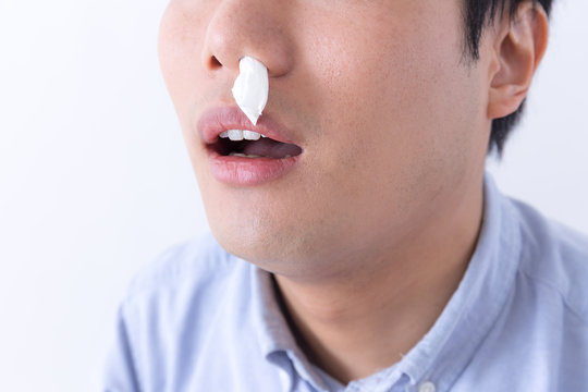 男性　鼻血