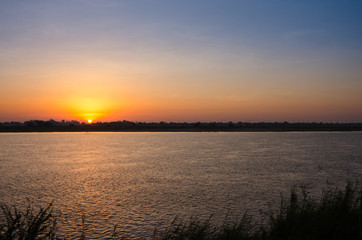 Fototapeta na wymiar Beautiful views of the Mekong River at sunrise morning