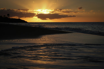 Coucher de soleil sur la plage de Deshaies