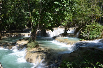 cascade chute de Tad Sae, baignoires en escaliers - Luang Prabang