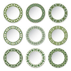 Set of decorative plates