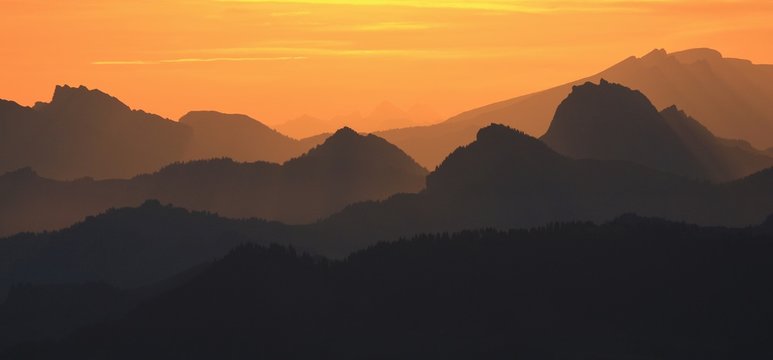 Fototapeta Golden sunrise in the Swiss Alps, view from mount Rigi.