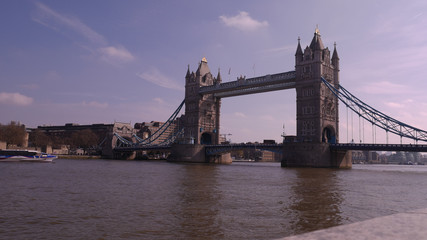Fototapeta na wymiar die Tower Bridge in London