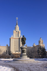 Obraz premium Moscow. The main Building of the Moscow State University and monument to Mikhail Lomonosov