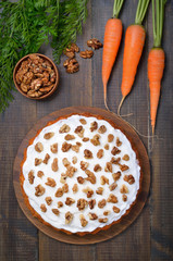 Carrot cake, walnut and fresh carrot