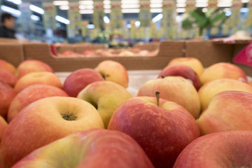 Kiste , Äpfel, Supermarkt